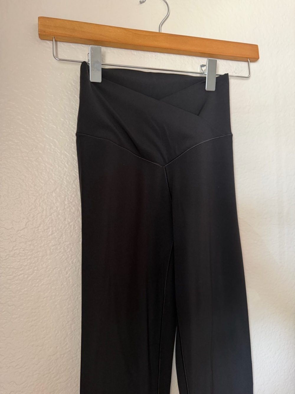 Offline By Aerie Real Me High Waisted Crossover Flare Leggings in Black, Small - Picture 4 of 9